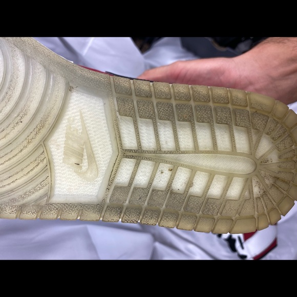 Jordan Retro 1 HIGH “Carmine” size 10.5 - Picture 14 of 16